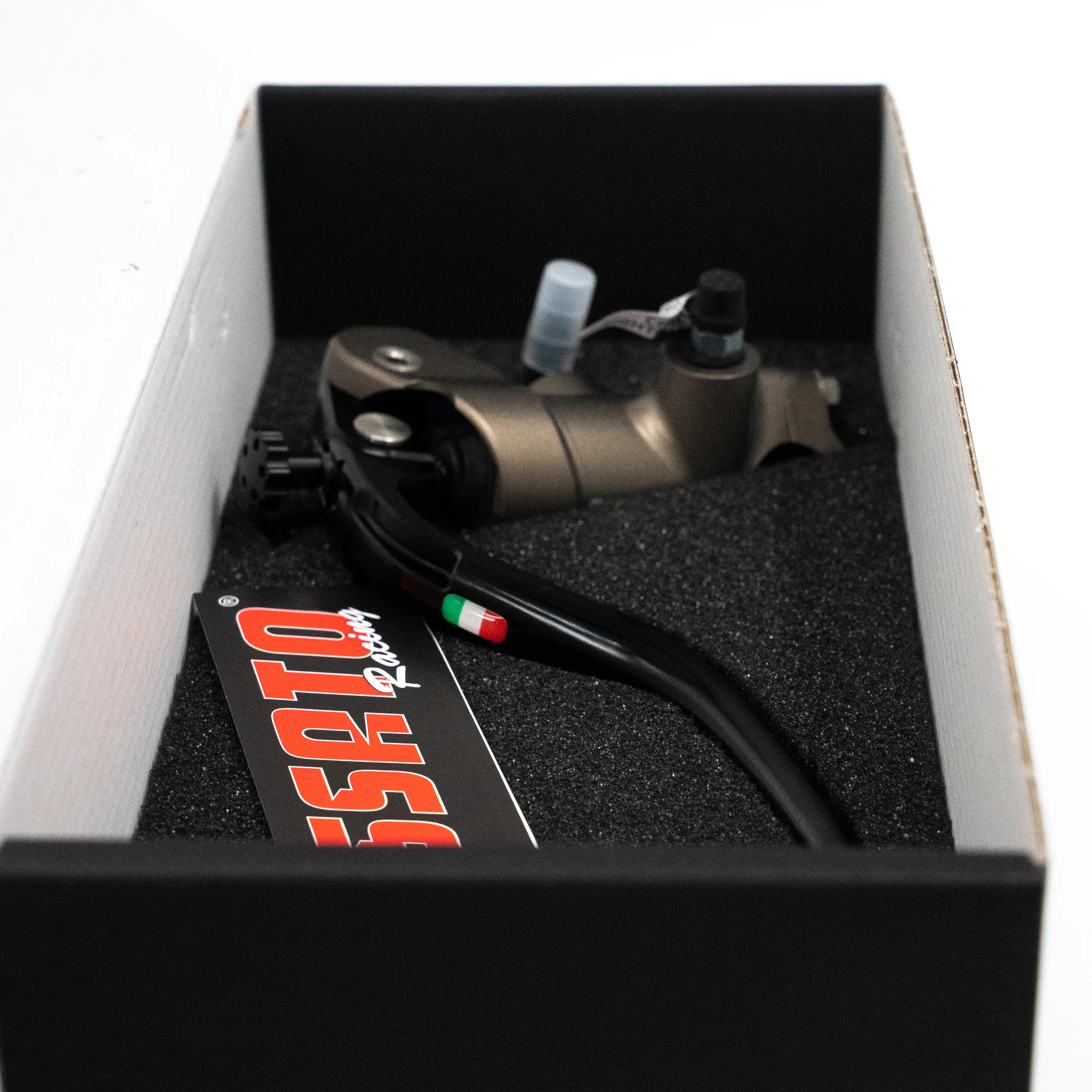 Accossato 16x16 Left Handbrake Master Cylinder - Image 3
