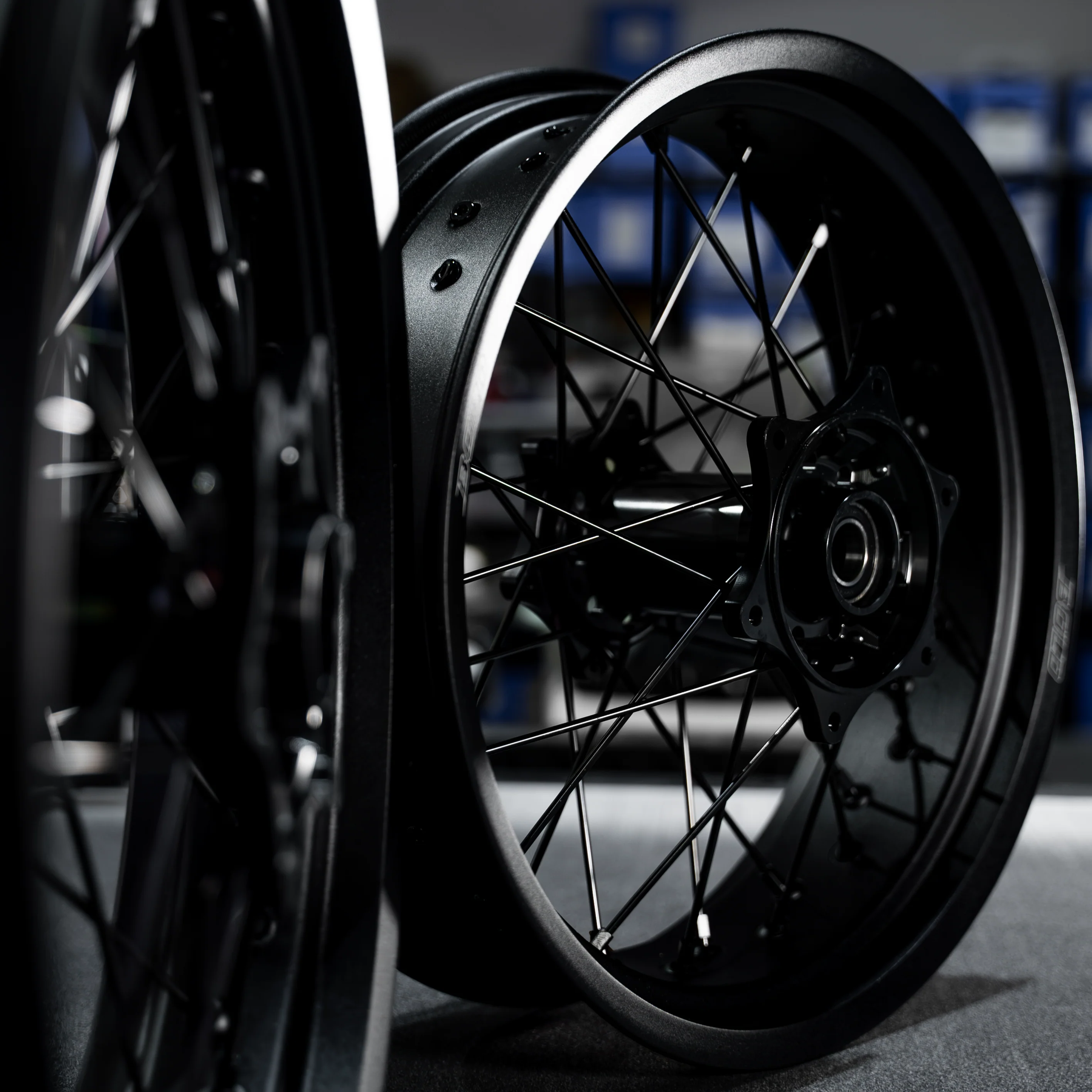bold. BLACK v2- Supermoto Wheelset - Image 2