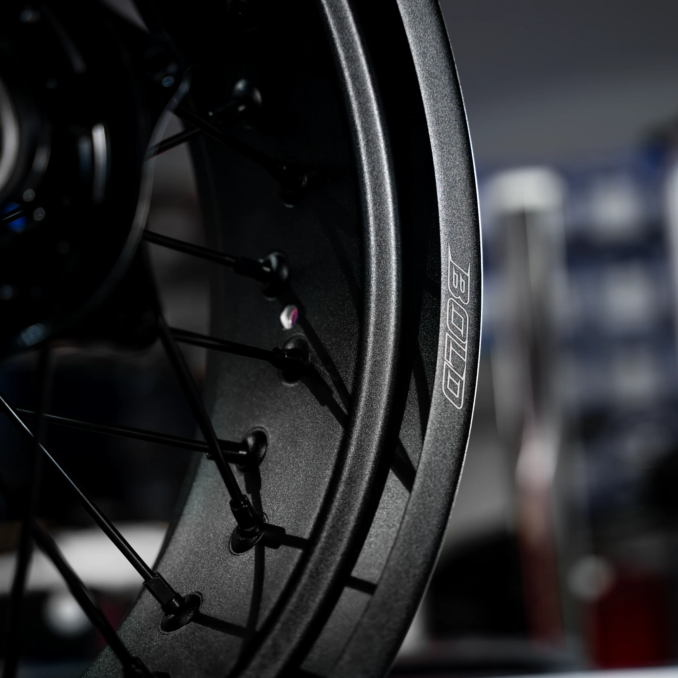 bold. BLACK v2- Supermoto Wheelset - Image 4