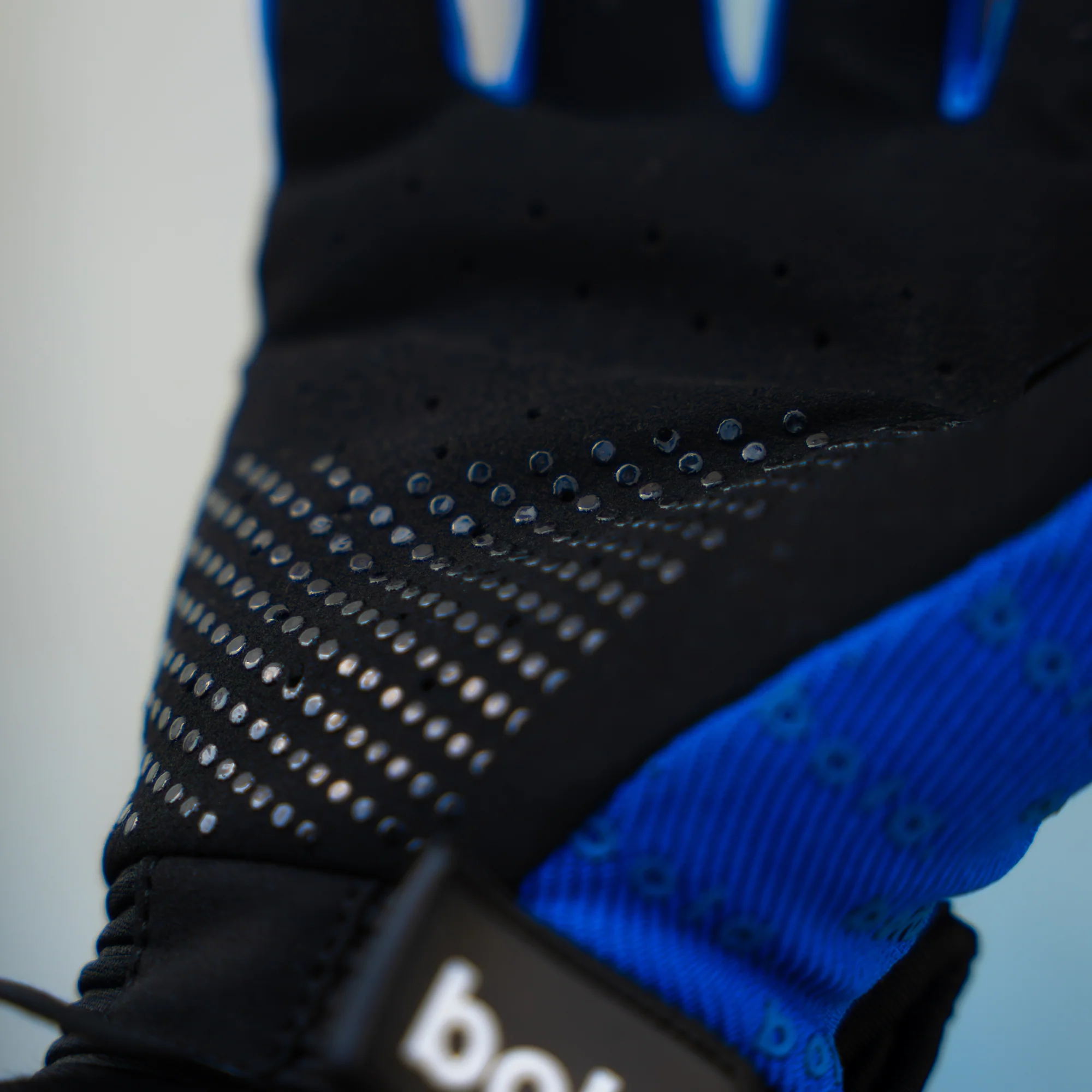 bold. Blue SWIFT MX GLOVES - Image 4