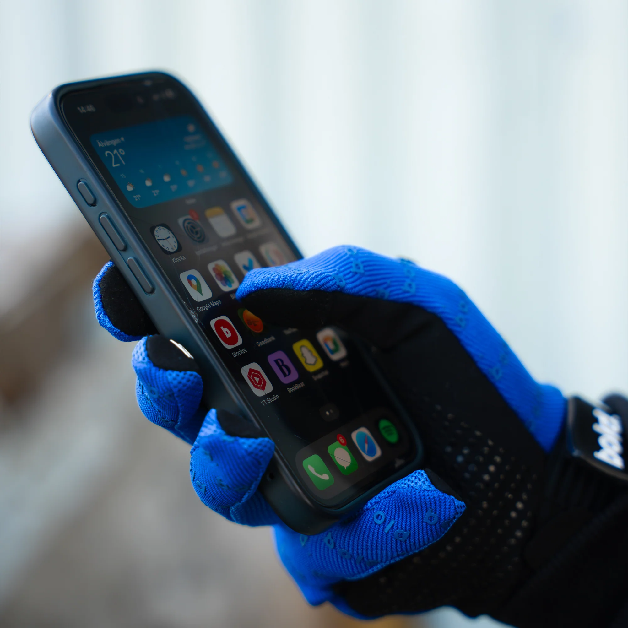 bold. Blue SWIFT MX GLOVES - Image 7