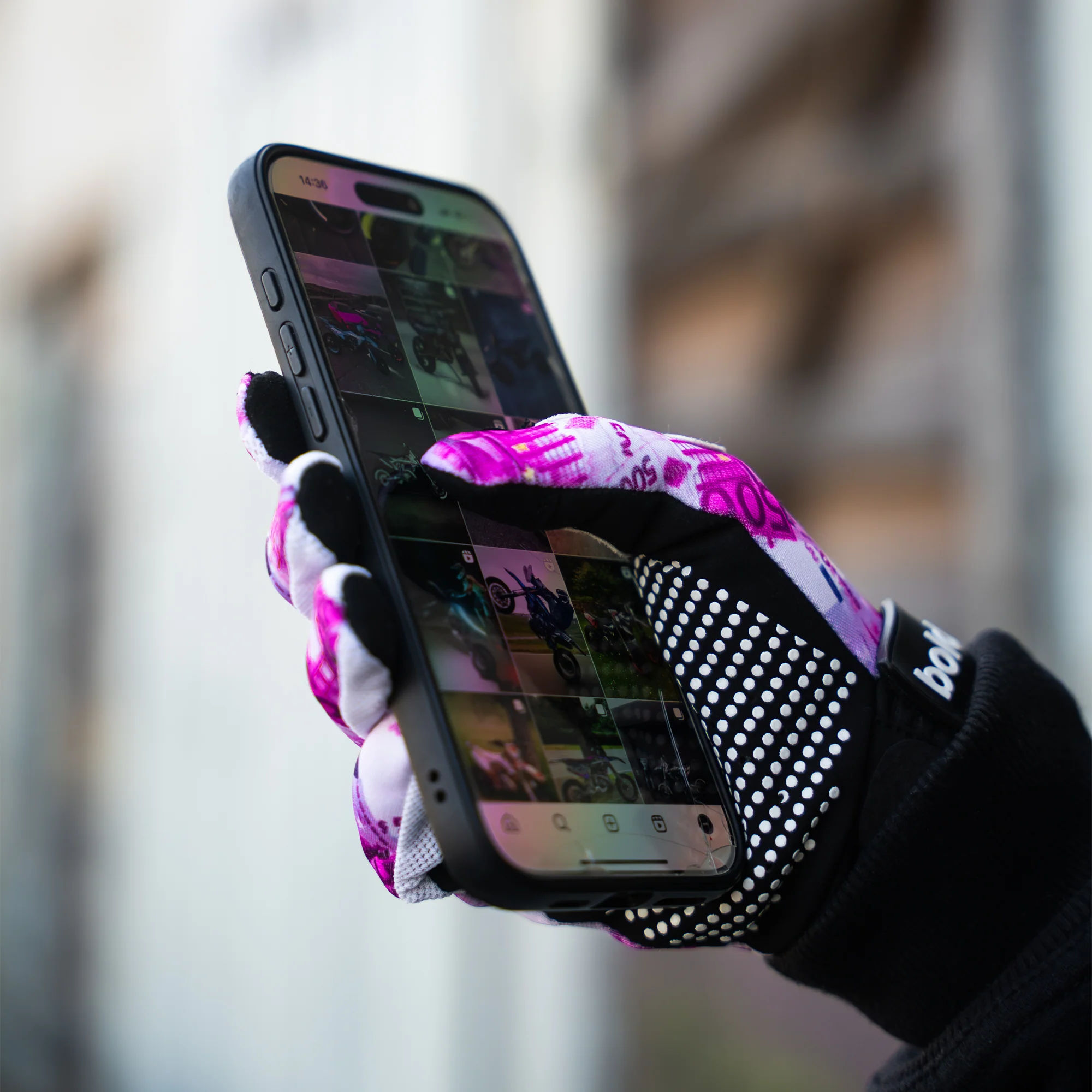 bold. Hustler SWIFT MX GLOVES - Image 5