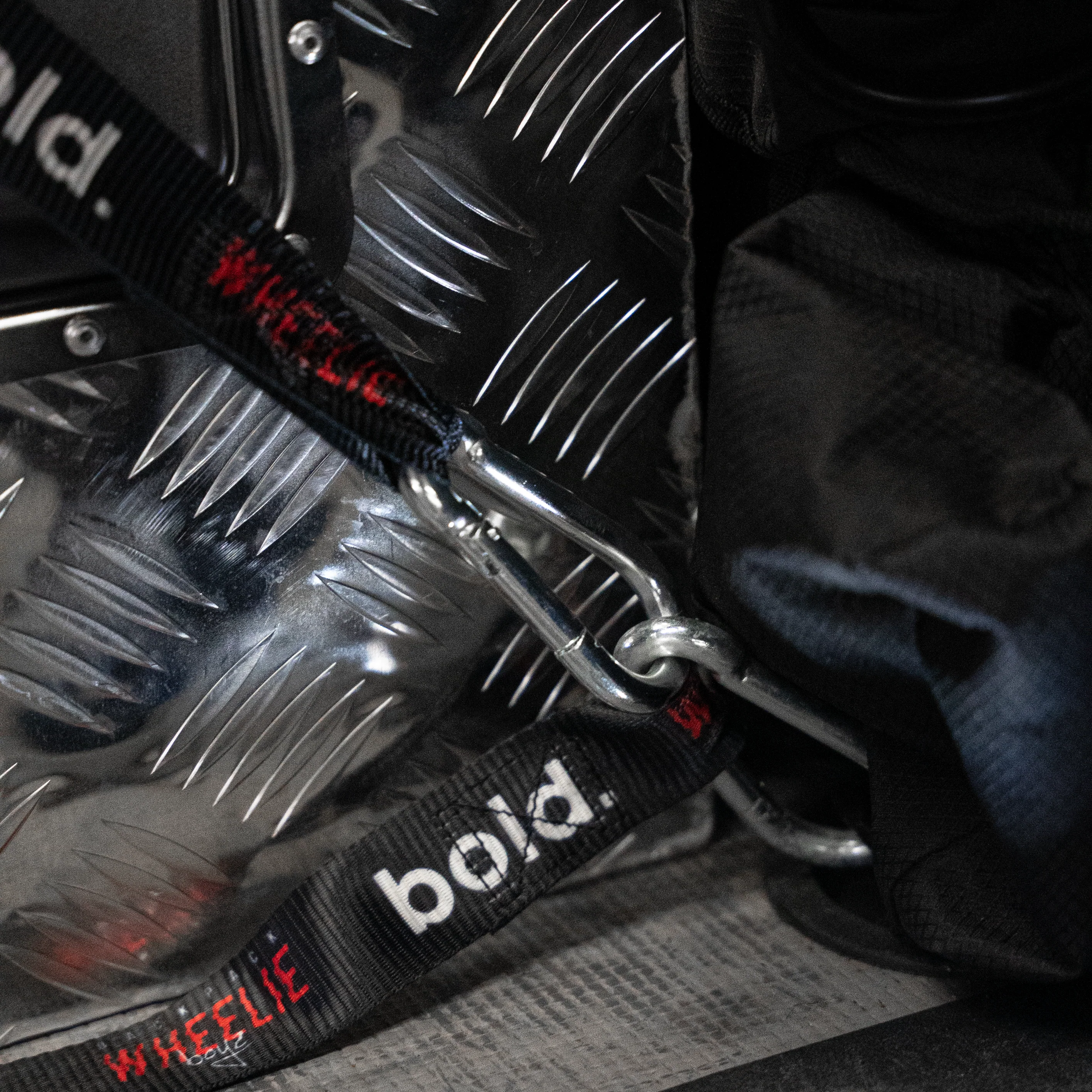 bold. Supermoto Tie-Down Straps (2-Pack) - Image 3