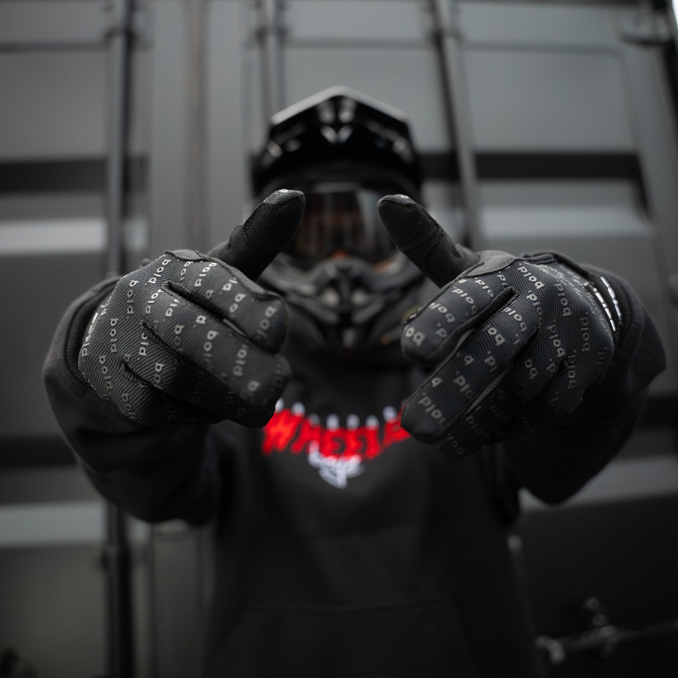 bold. SWIFT MX GLOVES - Black Edition - Image 5