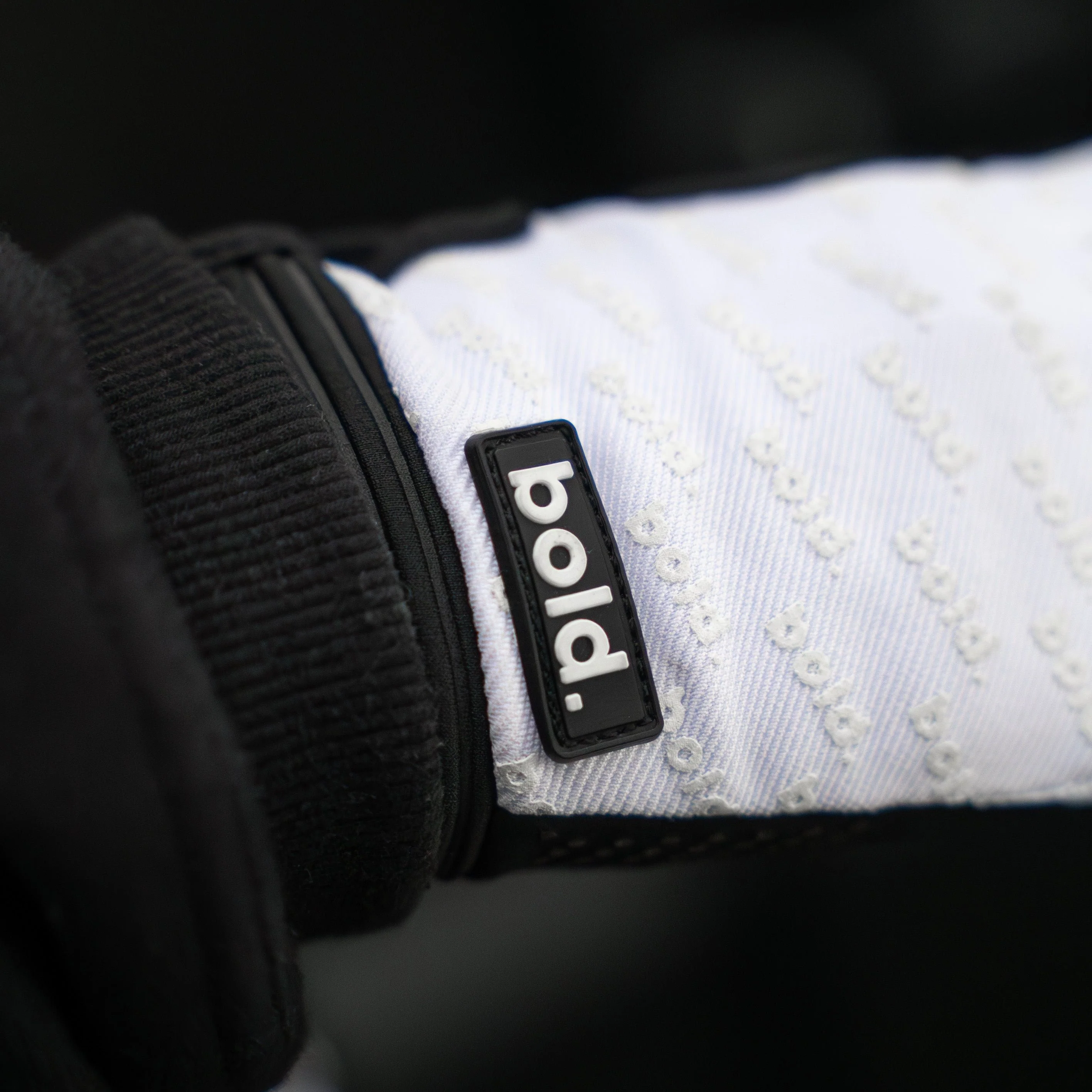 bold. SWIFT MX GLOVES - White Edition - Image 4