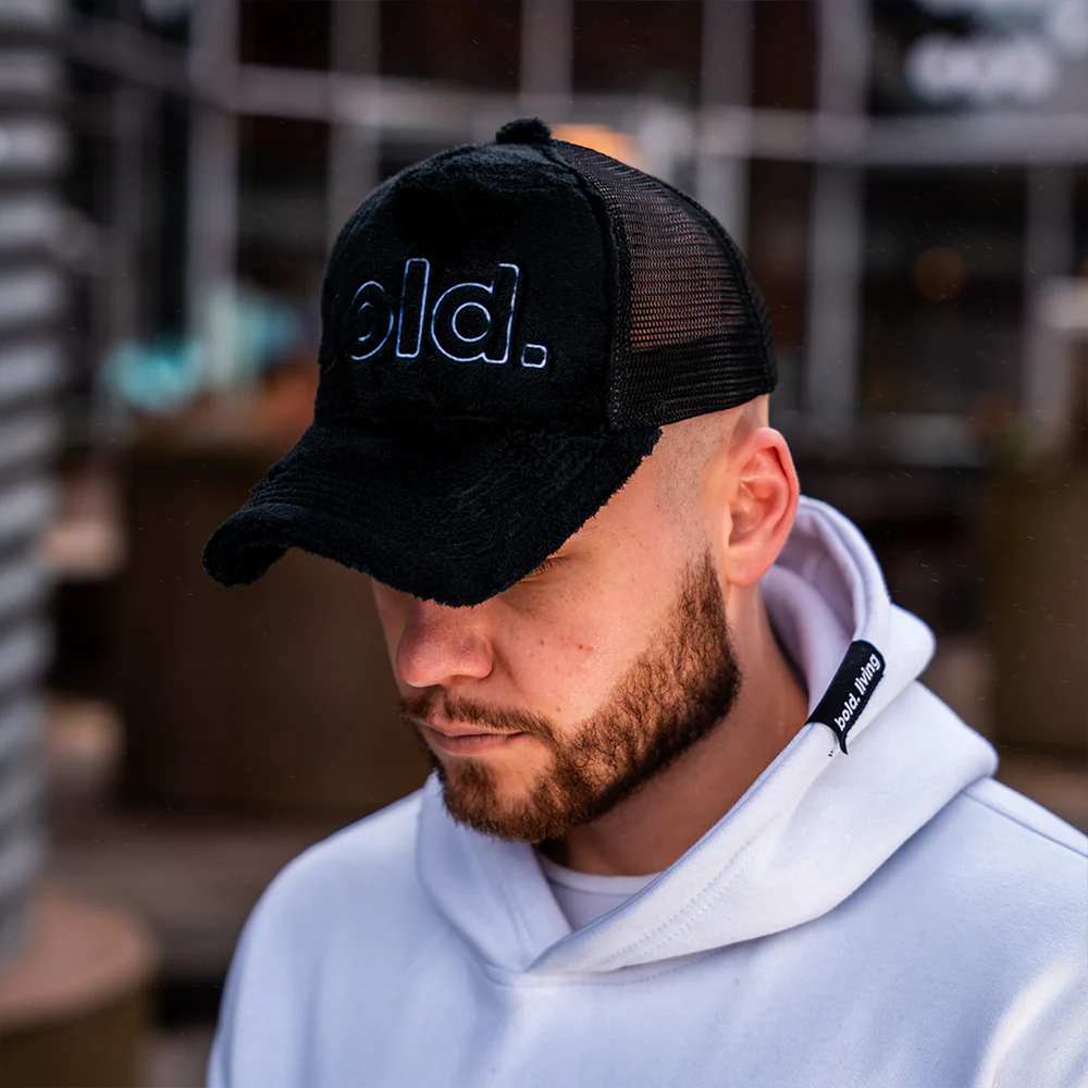 bold. Trucker Cap Black - Image 3