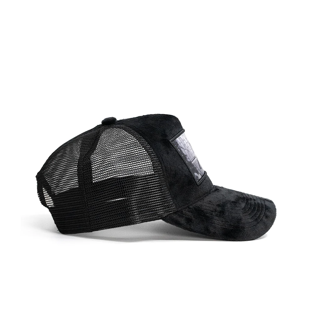 bold. Trucker Cap Huskykid - Image 5
