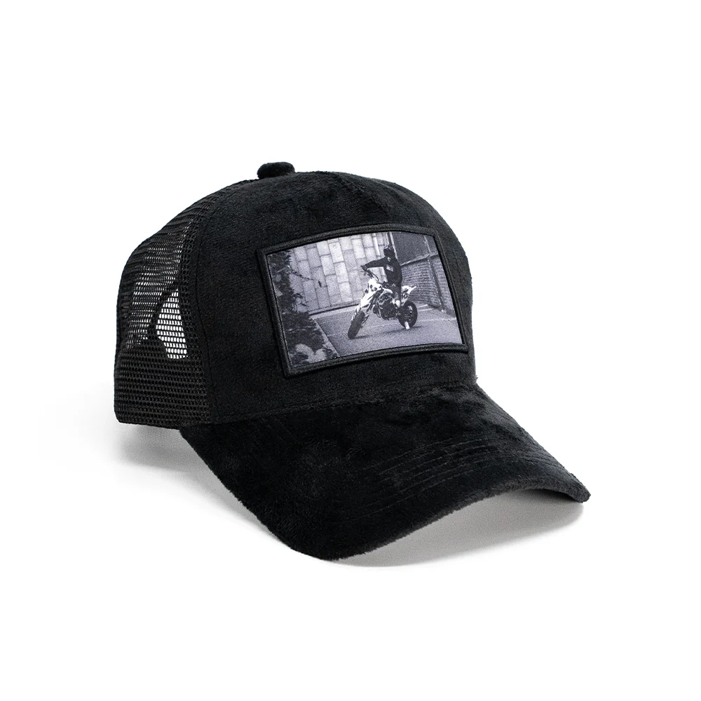 bold. Trucker Cap Huskykid - Image 6